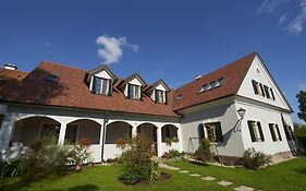 Frühstückspension Kleinschuster